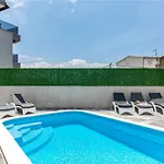 Holiday Home Split