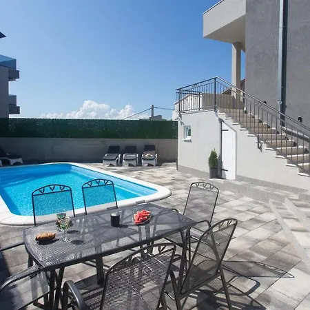 Holiday Home Split سبليت